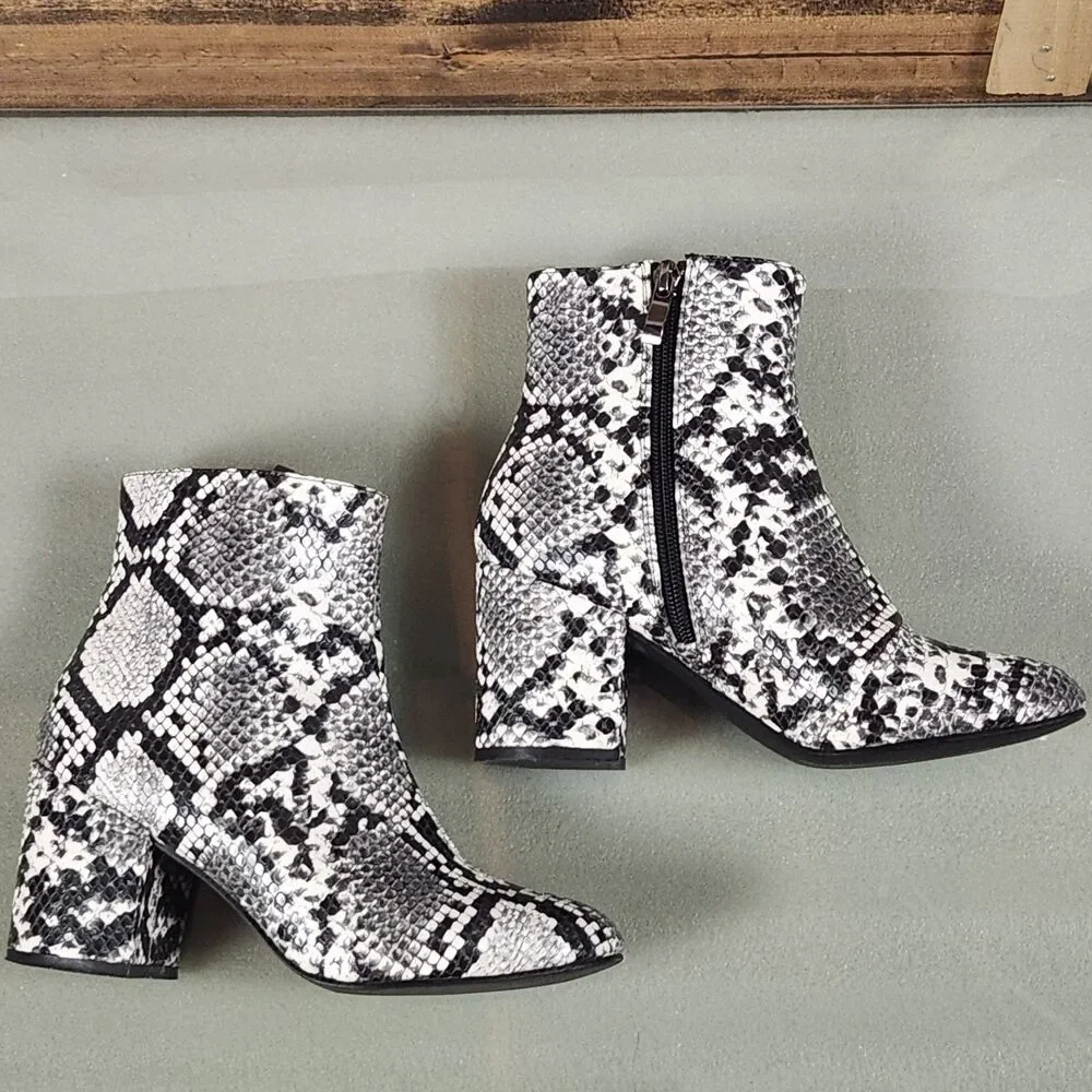 Catherine Malandrino Snakeskin Ankle Boots Womens 6 Block Heel Zip Booties - Picture 2 of 15
